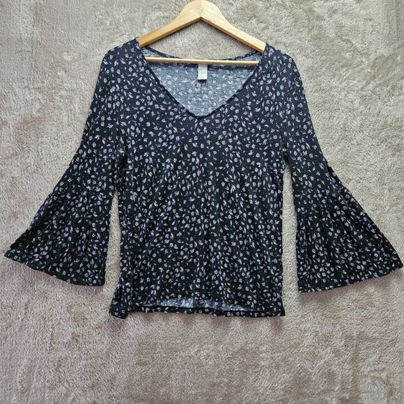 H&M Tops - H&M Blouse Floral Print Top V-neck Stretch Bell Sleeves Boho Modern Style Size S